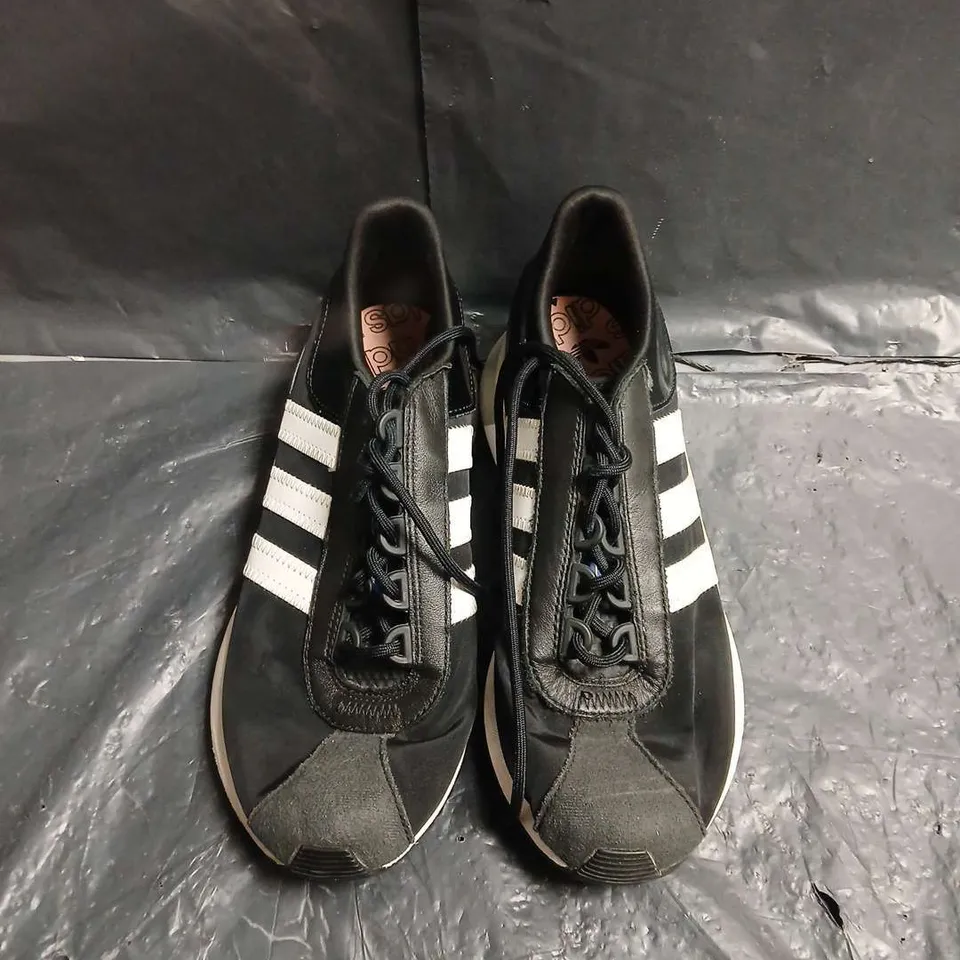 ADIDAS TRAINERS – BLACK WITH WHITE THREE-STRIPE DESIGN - UK SIZE 7