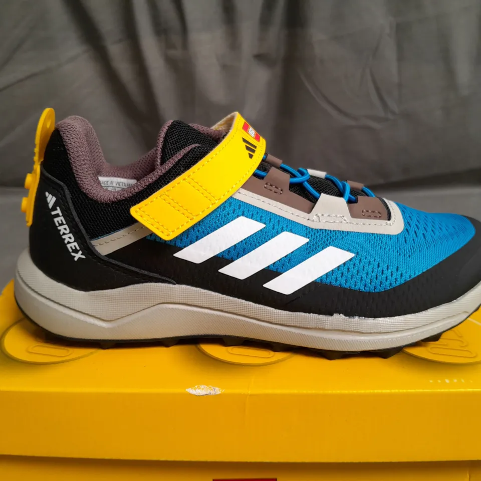 BOXED PAIR OF ADIDAS LEGO TRAINERS SIZE UK 4