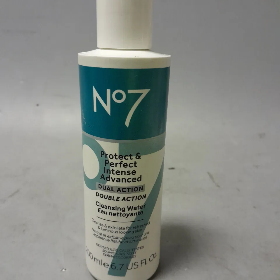 NO7 PROTECT & PERFECT INTENSE ADVANCED DUAL ACTION CLEANSING WATER 200ML