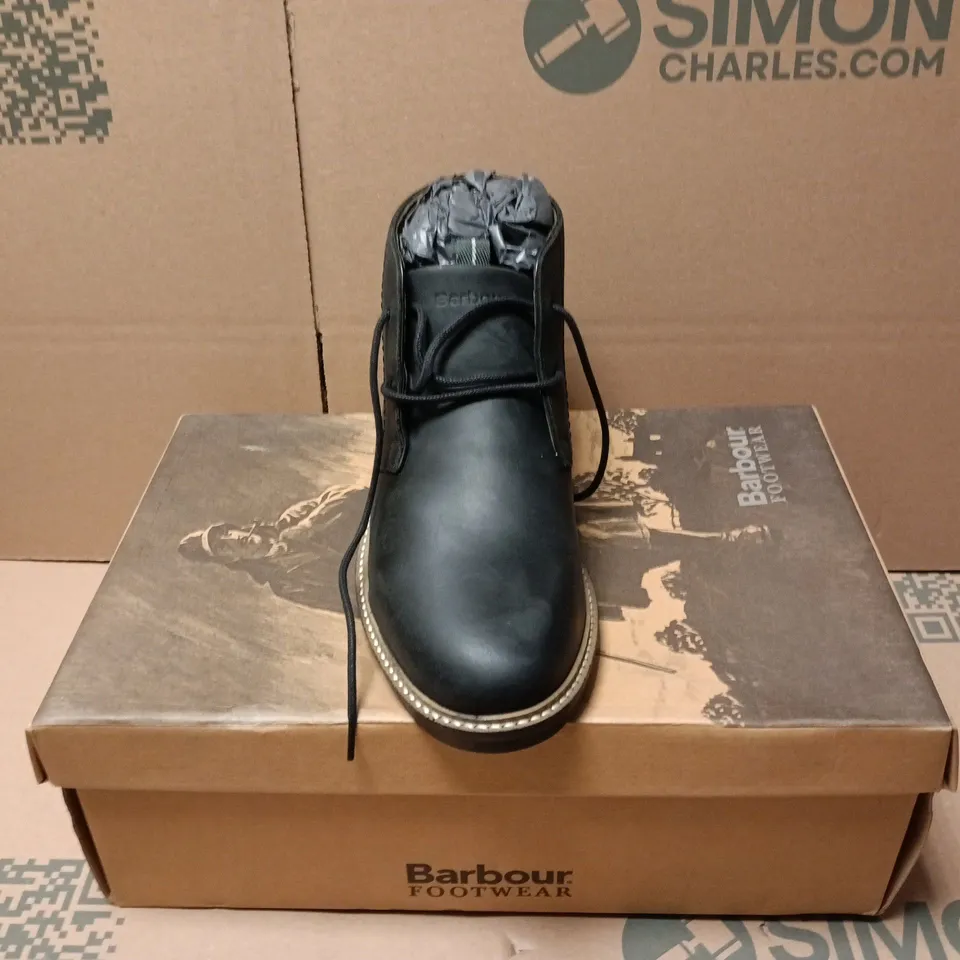 BOXED PAIR OF BARBOUR READHEAD SHOES IN BLACK - UK 8