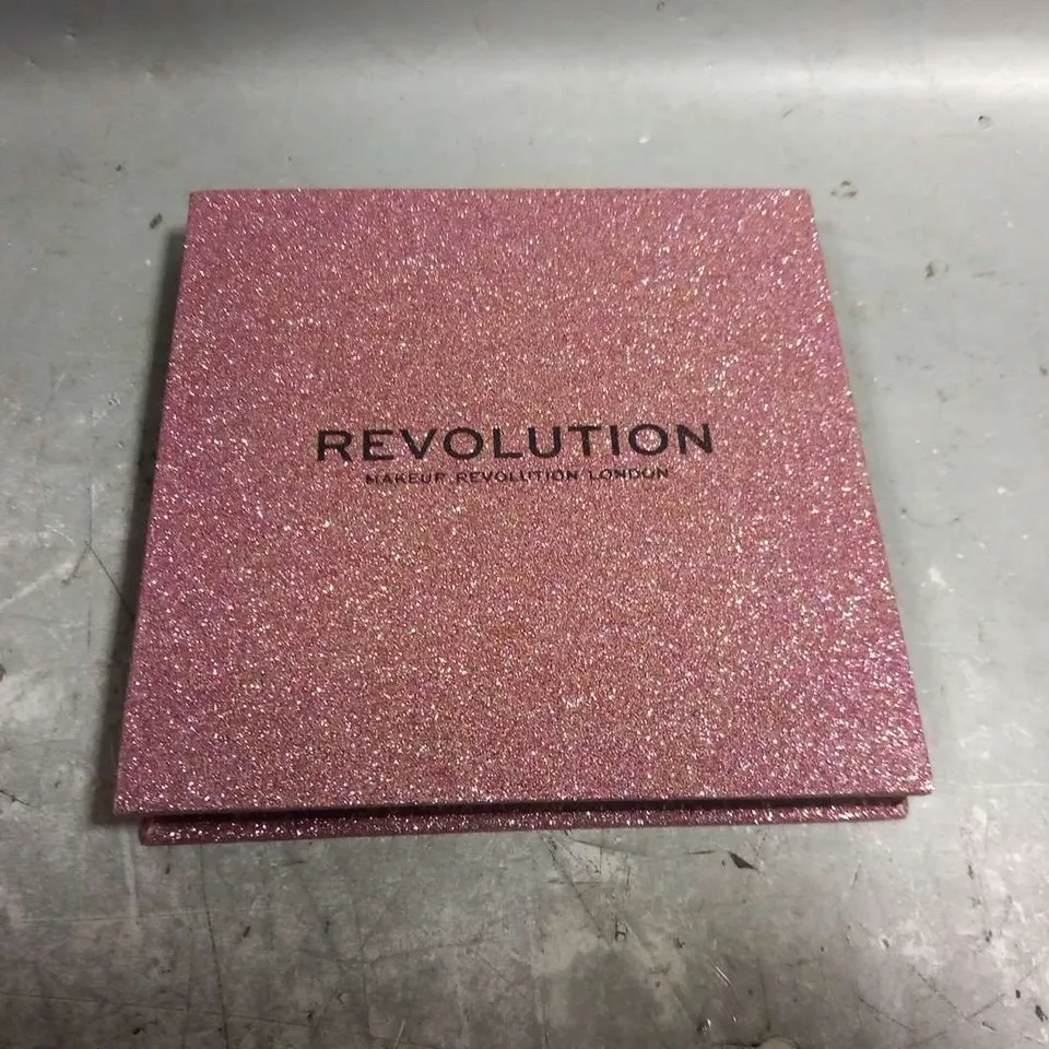 APPROXIMATELY 13 REVOLUTION DIVA PALETTES