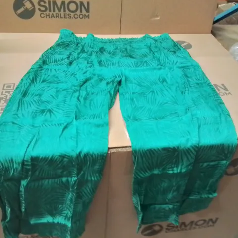 BOXED BRAND NEW APPROXIMATELY 35 JD WILLIAMS SATIN WIDE LEG TROUSERS GREEN SIZE 22
