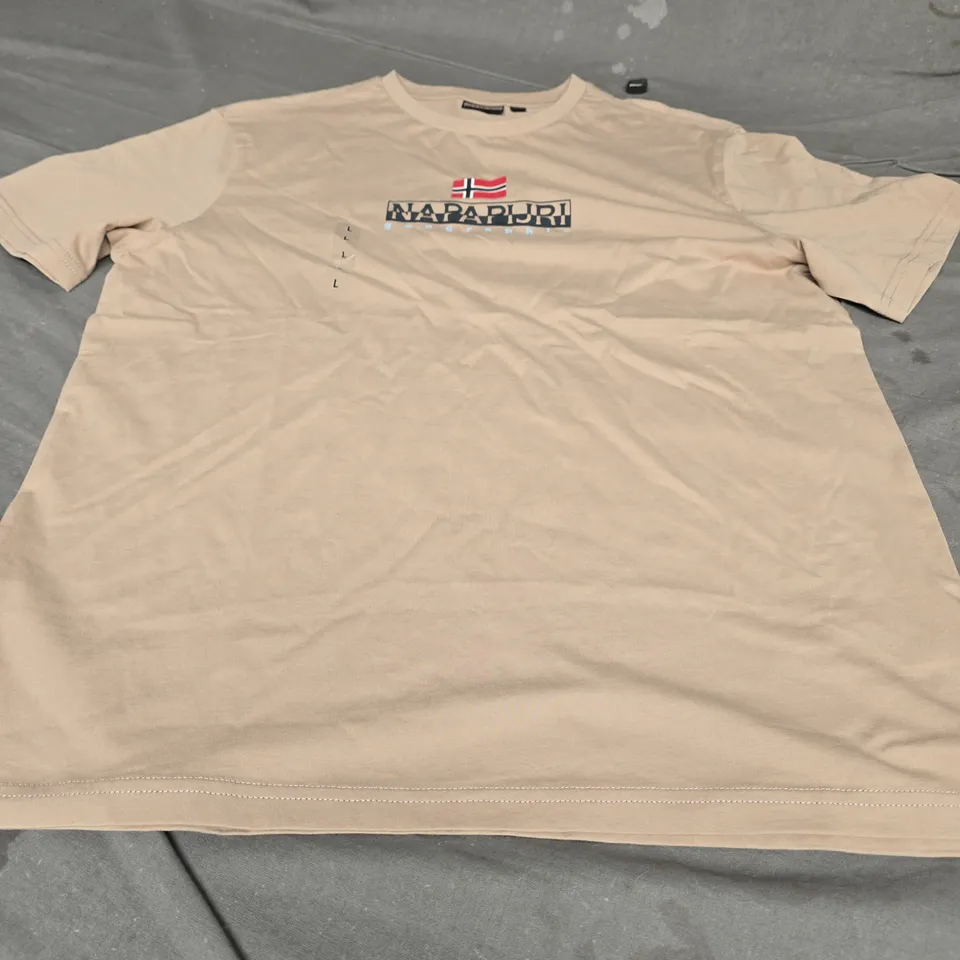 NAPAPIJRI LOGO T-SHIRT, CAMEL - UK SIZE L