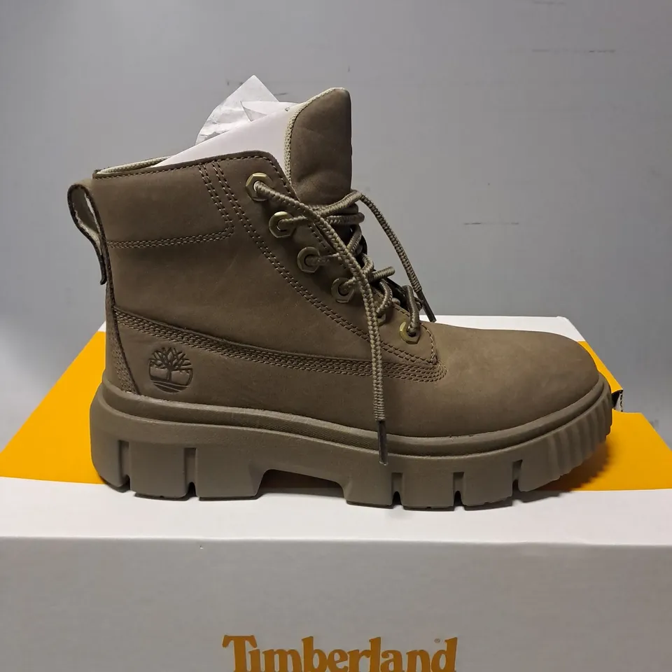 BOXED TIMBERLAND MID LACE BOOT IN MEDIUM BROWN NUBUCK - UK 5.5