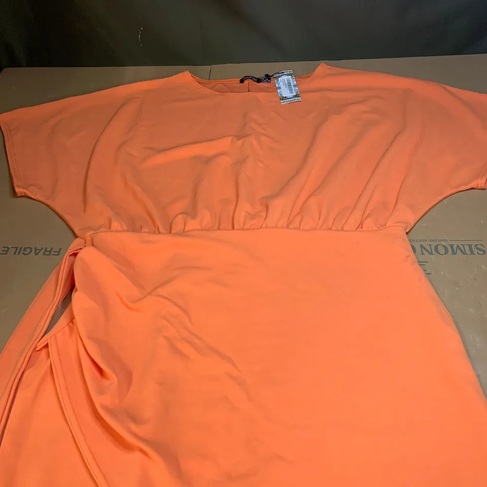 PLUS TIE BELT WRAP DRESS SIZE 22