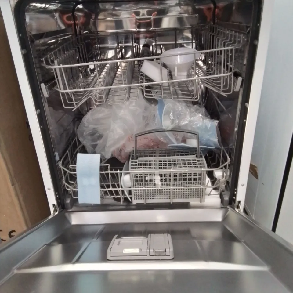 SWAN SDW751150W 12-PLACE FULLSIZE DISHWASHER - WHITE