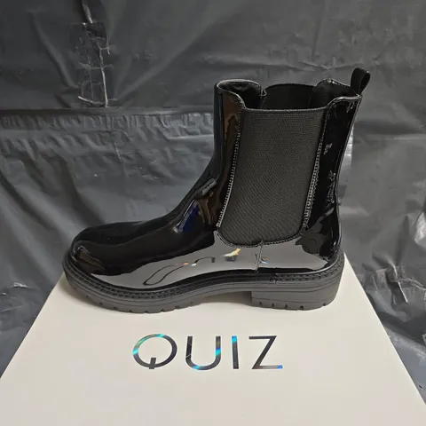 QUIZ BLACK PATENT LEATHER CHELSEA BOOTS – UK 8 (BOXED)