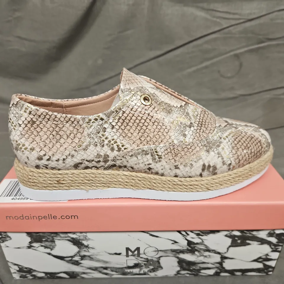 BOXED PAIR OF MODA IN PELLE FELICIE SNAKE PRINT TRAINERS - UK SIZE 39