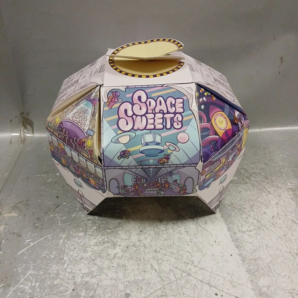 SPACE SWEETS MOTHERSHIP UFO GIFTBOX