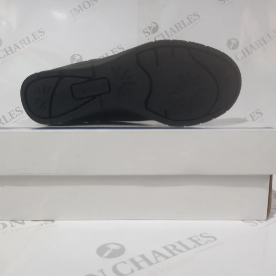 BOXED PAIR OF PADDERS ROWAN LEATHER SHOES IN BLACK EU SIZE 37