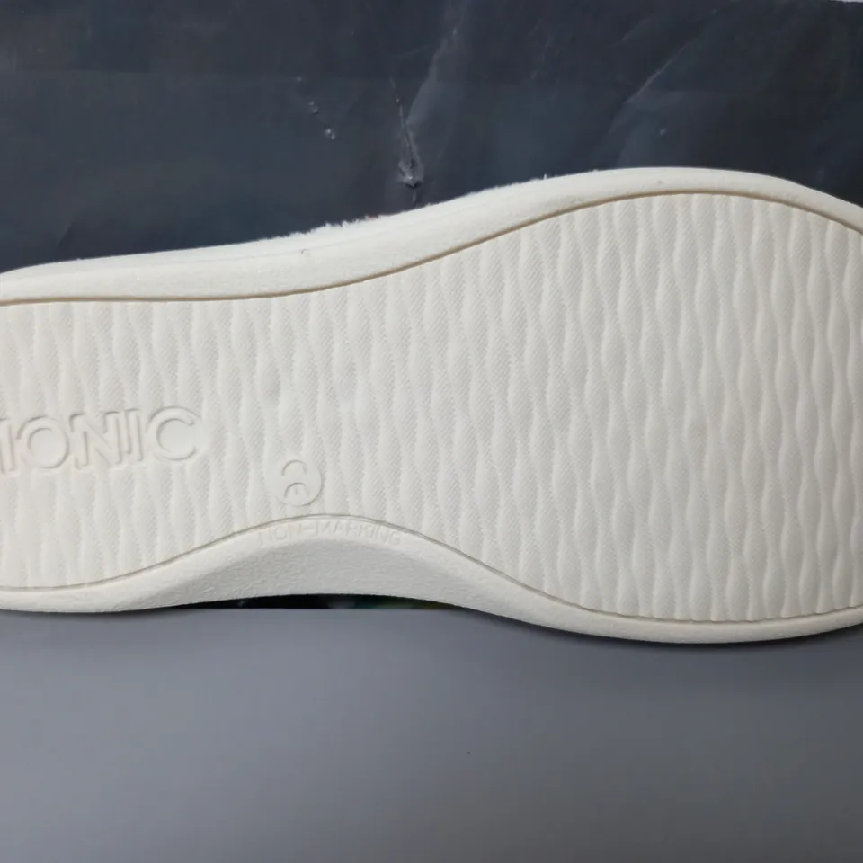 VIONIC INDULGE RELAX SLIPPERS IN FLORAL - UK 6