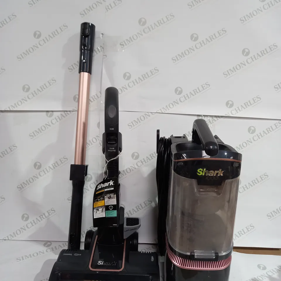 SHARK ANTI HAIR WRAP UPRIGHT PET-HAIR VACUUM