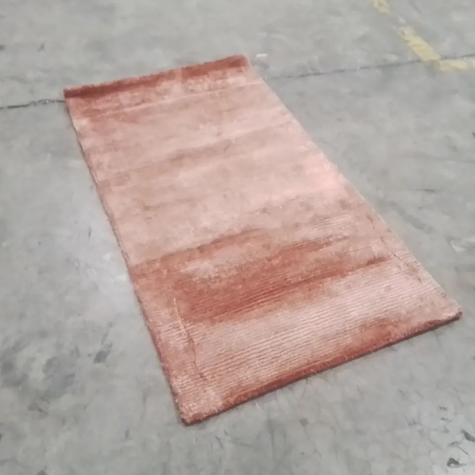 QUALITY DESIGNER AREA RUG - APPROXIMATELY 150X80CM