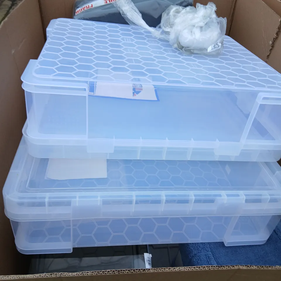 PALLET OF APPROXIMATELY 12 ASSORTED PRODUCTS TO INCLUDE; DRAWER UNIT, REALLY USEFUL BOX, SWING BIN, SNOWFLAKE LIGHT AND DUVET SET