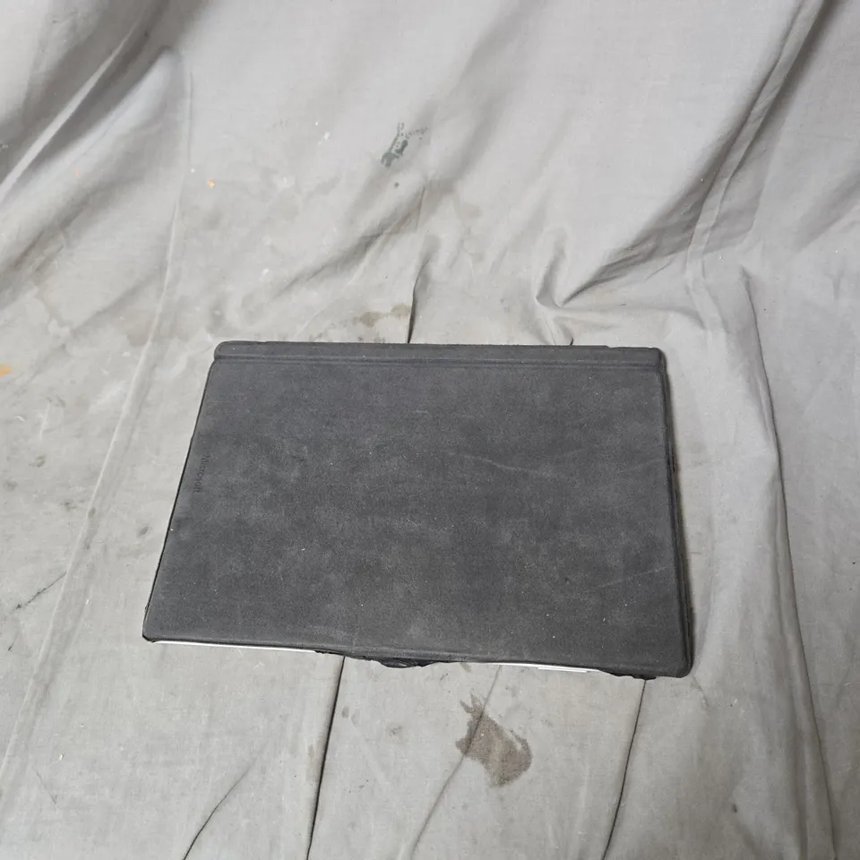 MICROSOFT SURFACE PRO 5 WITH KEYBOARD – I5, 8GB RAM, 256GB SSD, 12.3"