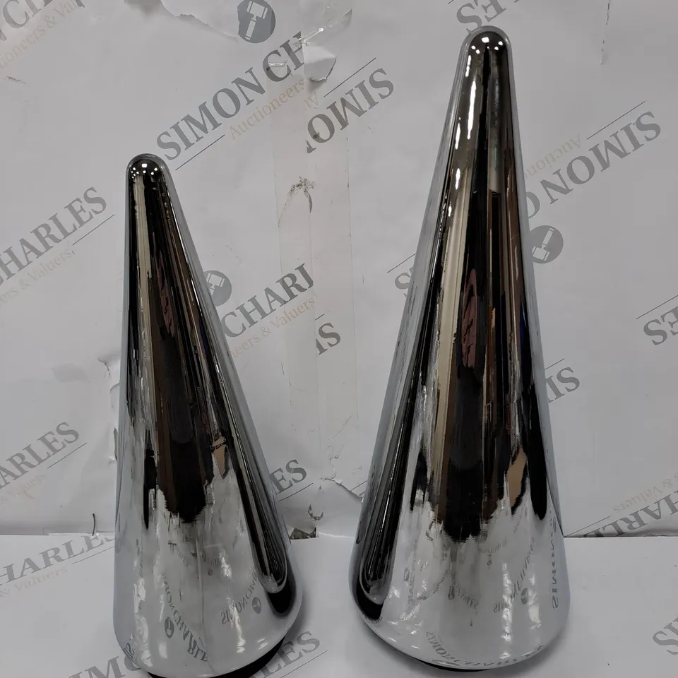 BOXED KELLY HOPPEN SET OF 2 INDOOR/OUTDOOR PRELIT GLASS DECOR - REFLECTIVE CONES