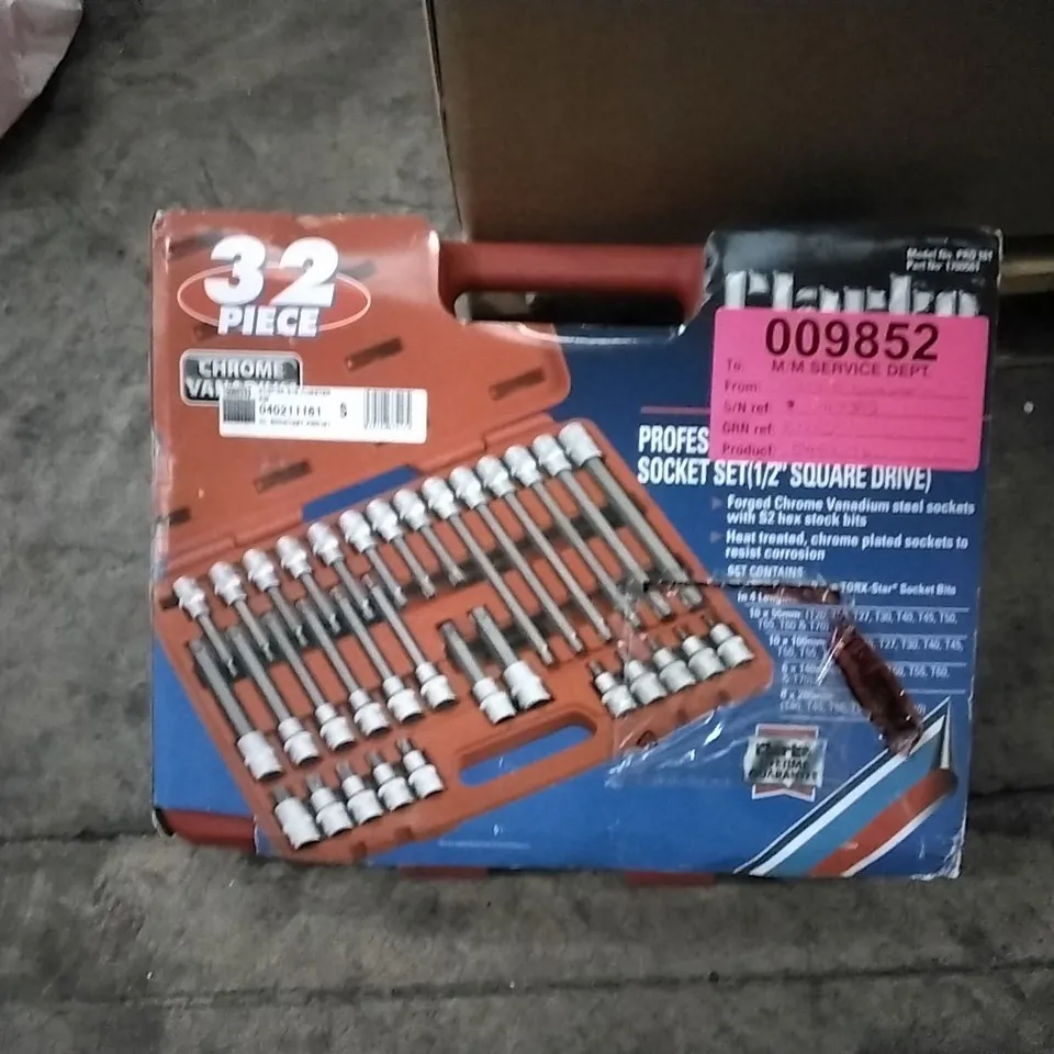 BOXED CLARKE PROFESSIONAL 32PCS TORX-STAR SOCKET SET -1/2" SQUARE DRIVE 