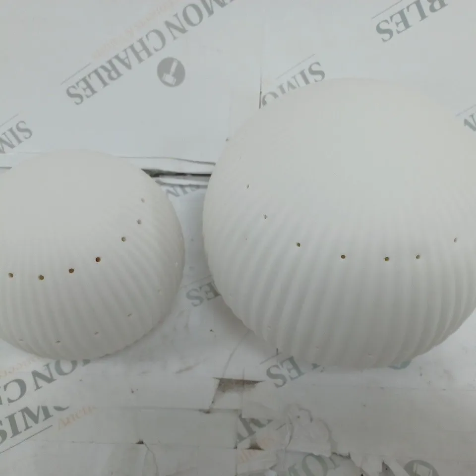 KELLY HOPPEN SET OF 2 LARGE CERAMIC LIGHT UP ORNAMENTS
