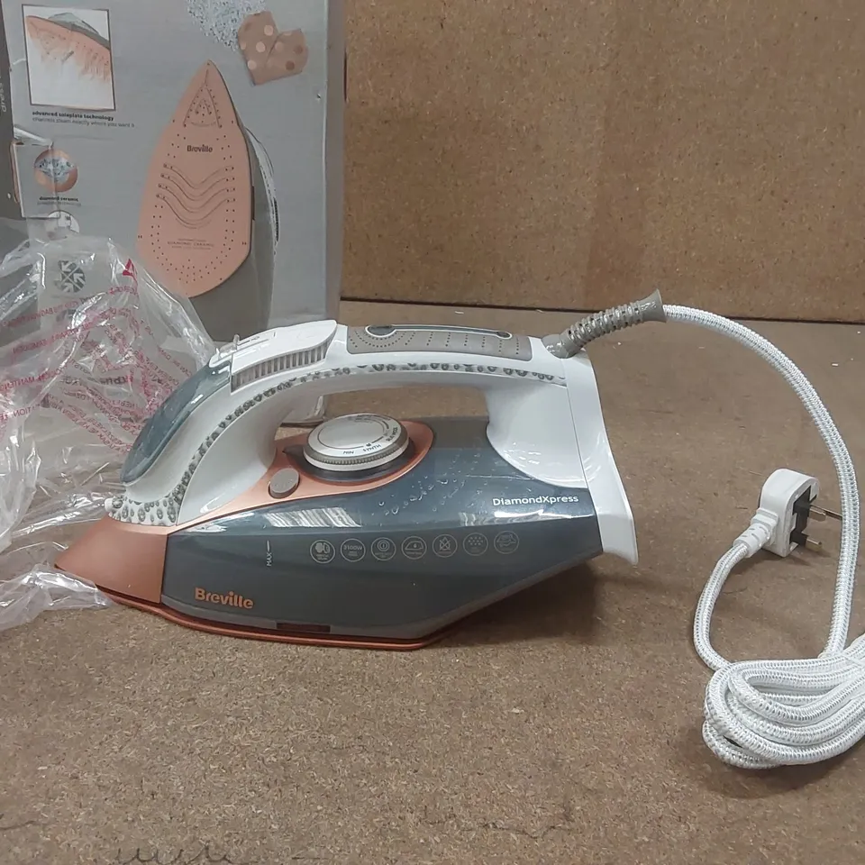 BOXED BREVILLE 3100W STEAM IRON 