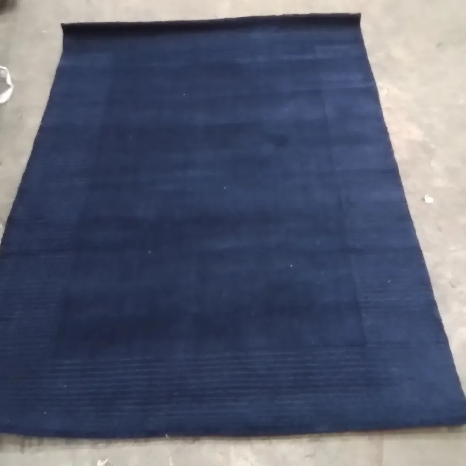 QUALITY DESIGNER AREA RUG - APPROXIMATELY 170X115CM