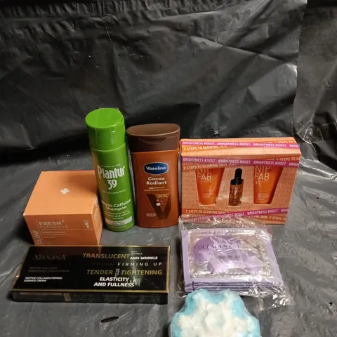 APPROXIMATEY 20 ASSORTED HEALTH AND BEAUTY PRODUCTS TO INCLUDE - PLANTUR 39 CAFFEINE SHAMPOO - COLLAGEN EYE MASKS AND VASELINE COCOA RADIANT LOTION