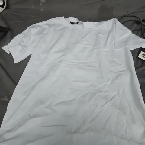 THREAD HEADS CLASSIC TEE – WHITE T-SHIRT, SIZE XL
