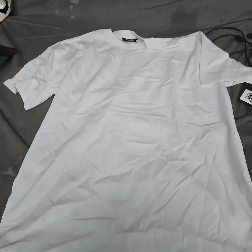 THREAD HEADS CLASSIC TEE – WHITE T-SHIRT, SIZE XL