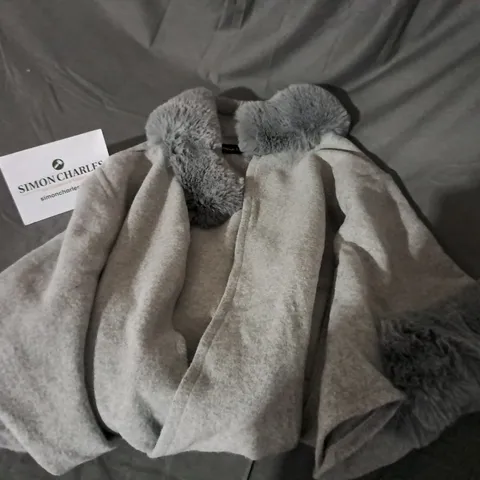 FRANK USHER FUR CAPE IN DOVE GREY ONE SIZE 
