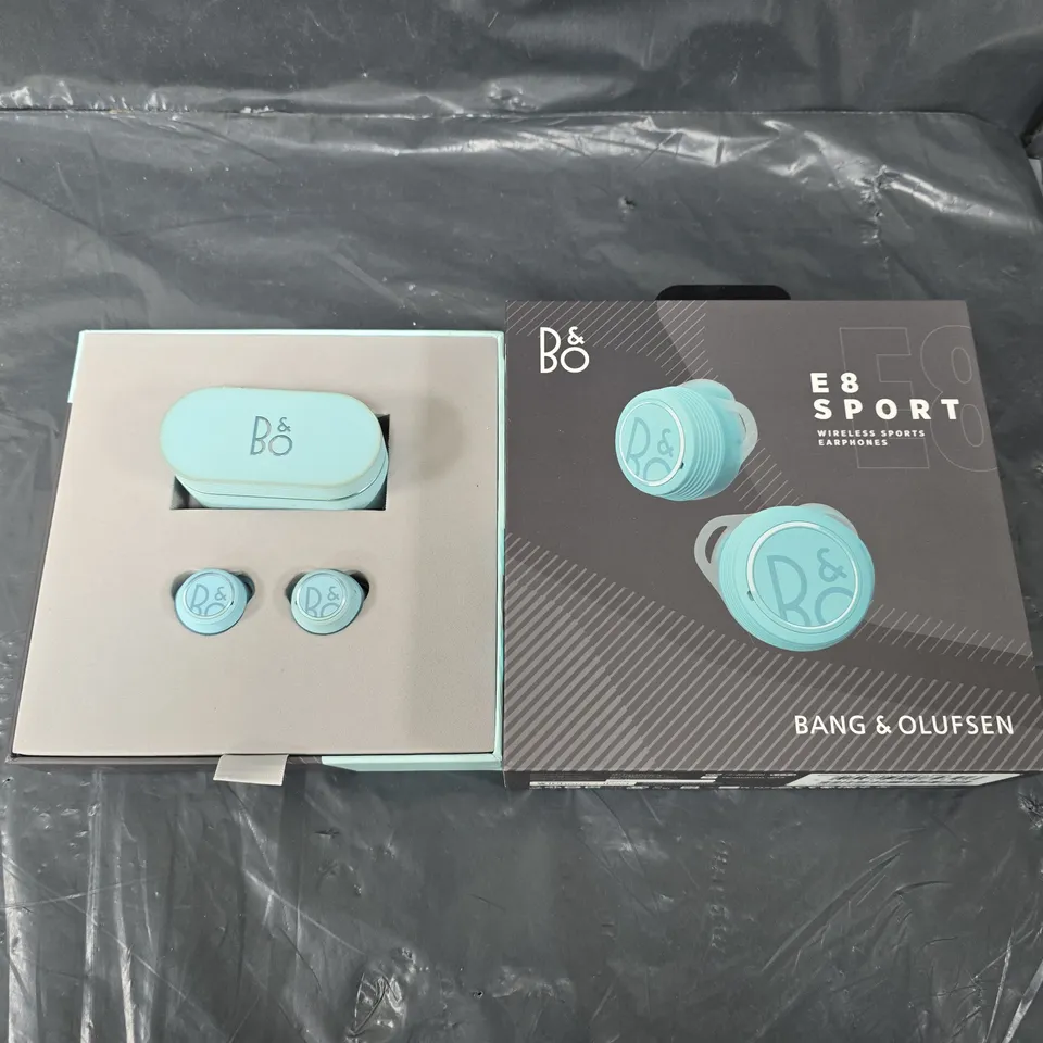 BOXED BANG & OLUFSEN E8 SPORT WIRELESS EARPHONES - BLUE 