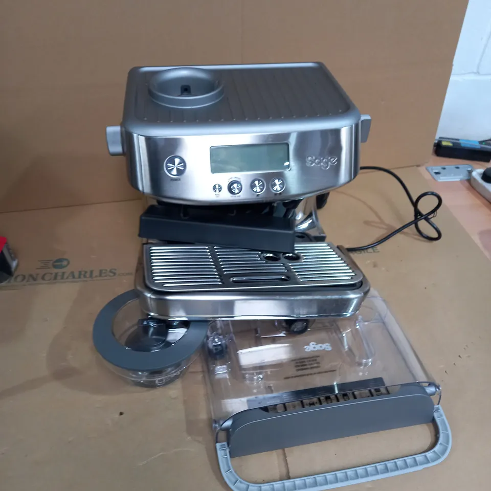  SAGE COFFEE MACHINE 