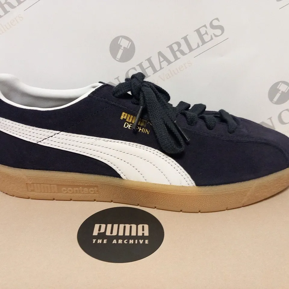 BOXED PUMA DELPHIN DEBOSS 99 NAVY WHITE SIZE 8