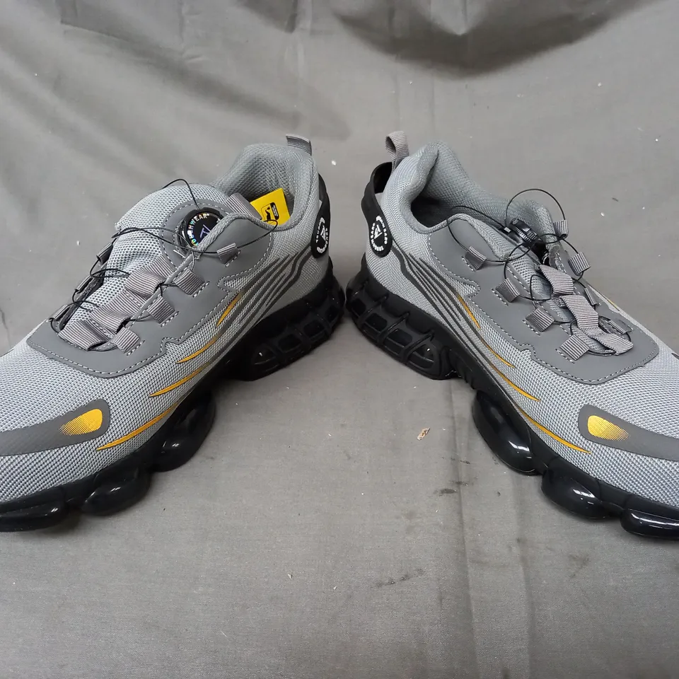 BOXED PAIR OF TOUGHWEAR SAFETY FOOTWEAR IN GREY UK SIZE 9