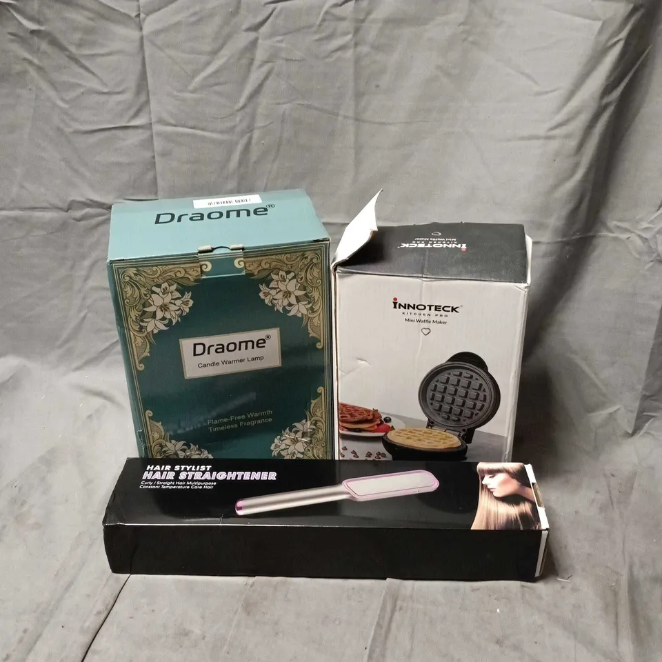 BOX OF APPROXIMATELY 12 ASSORTED HOUSEHOLD ITEMS TO INCLUDE MINI WAFFLE MAKER, CANDLE WARMER LAMP, HAIR STRAIGHTENER ETC