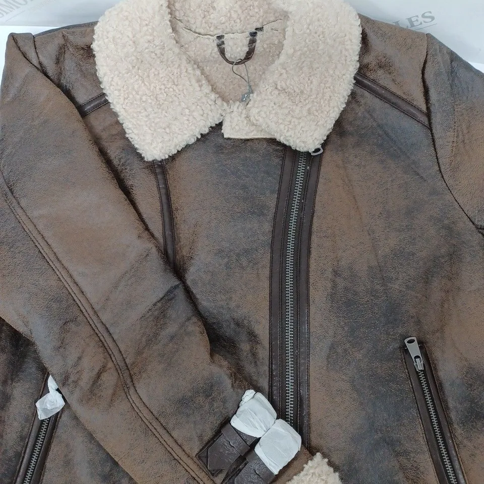 LAKELAND LUXURY FAUX SHEEPSKIN ALSTON AVIATOR SIZE 18 