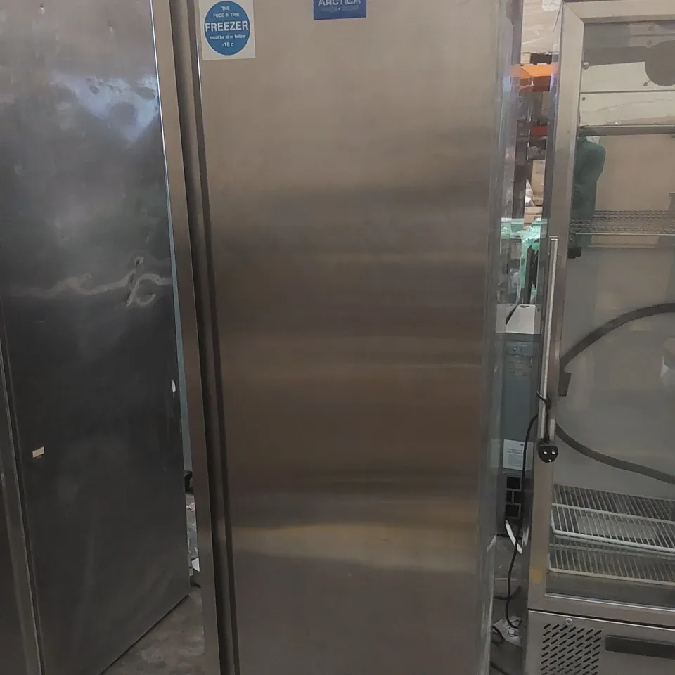 ARCTICA HEC913 COMMERCIAL SOLID DOOR FREEZER
