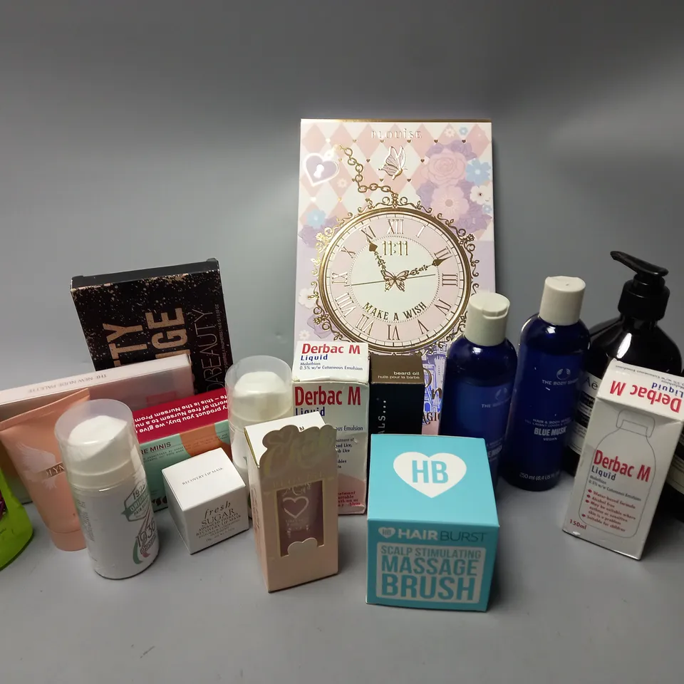 APPROXIMATELY 20 ASSORTED COSMETICS ITEMS TO INCLUDE AESOP HAND WASH (500ml), PLOUISE AM TO PM PALETTE, DERBAC M LIQUID (150ml), ETC