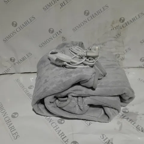 COZEE HOME VELVETSOFT HEATED THROW IN LIGHT GREY