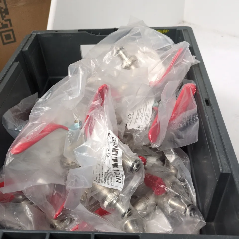 TOTE OF APPROXIMATELY 15 X FAUCET