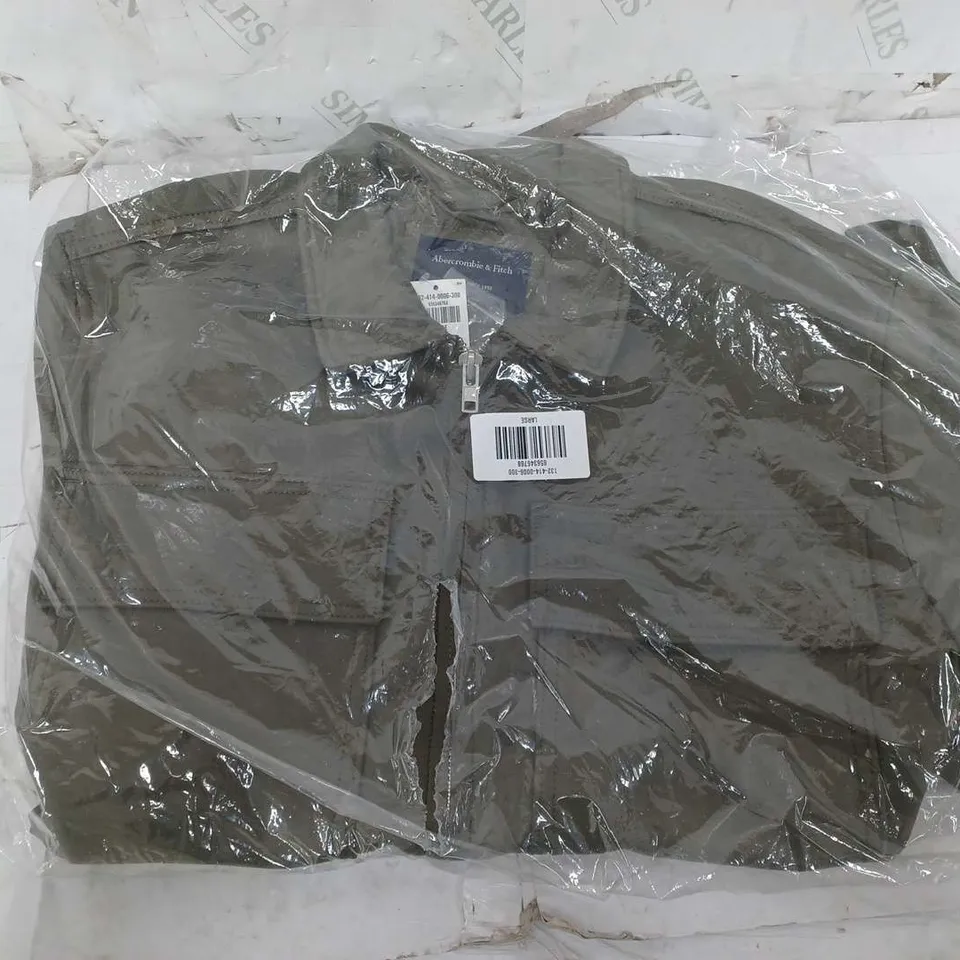 ABERCROMBIE & FITCH ZIP UP LONG SLEEVE CARDIGAN IN KHAKI - LARGE