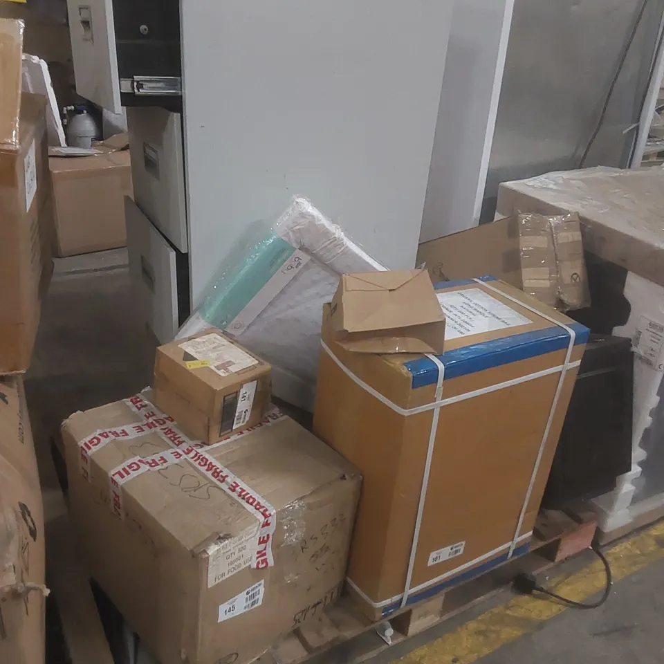 PALLET CONTAINING A LARGE QUANTITY OF ASSORTED ITEMS INCLUDING: FILING CABINET, ORGANIC COTTON STRING BAGS, BABY CHANGING MAT ECT