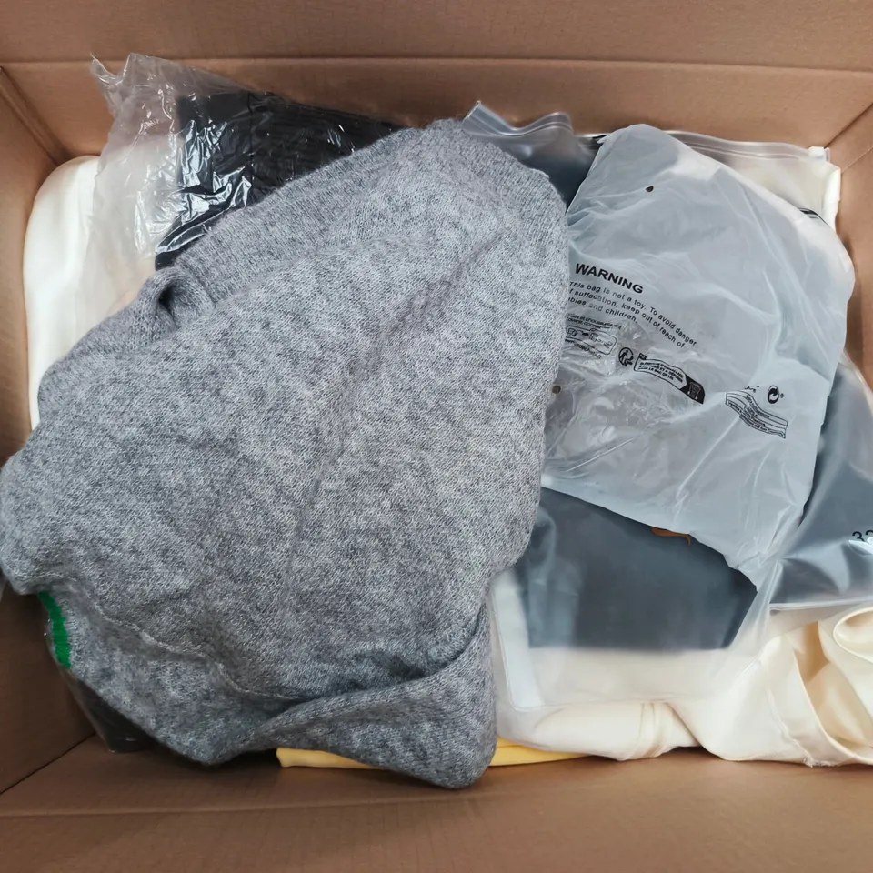 LARGE BOX OF APPROXIMATELY 25 ASSORTED CLOTHING ITEMS IN VARIOUS COLOURS, STYLES AND SIZES - COLLECTION ONLY