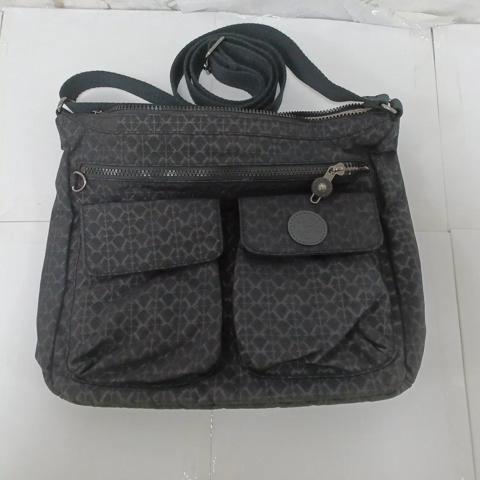 KIPLING SHOULDER BAG IN BLACK 