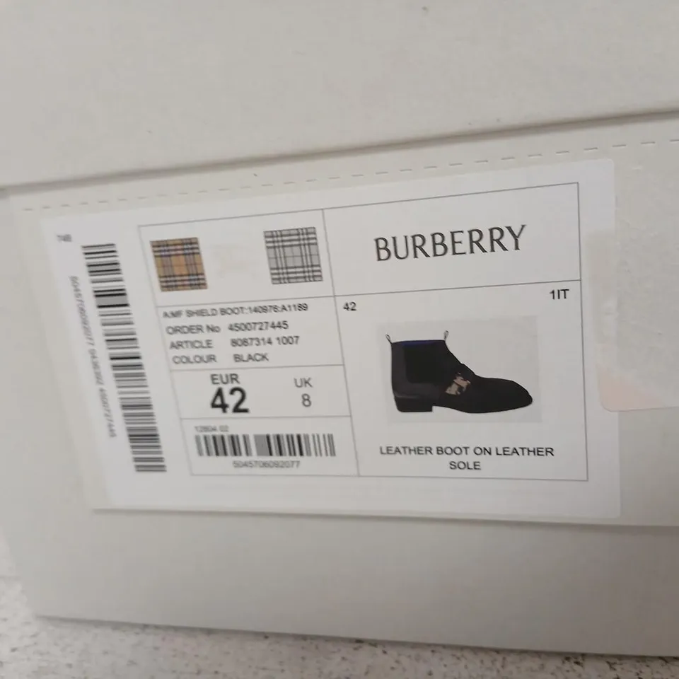 BURBERRY BLACK LEATHER BOOTS WITH BUCKLE STRAP – UK 8 (EU 42)