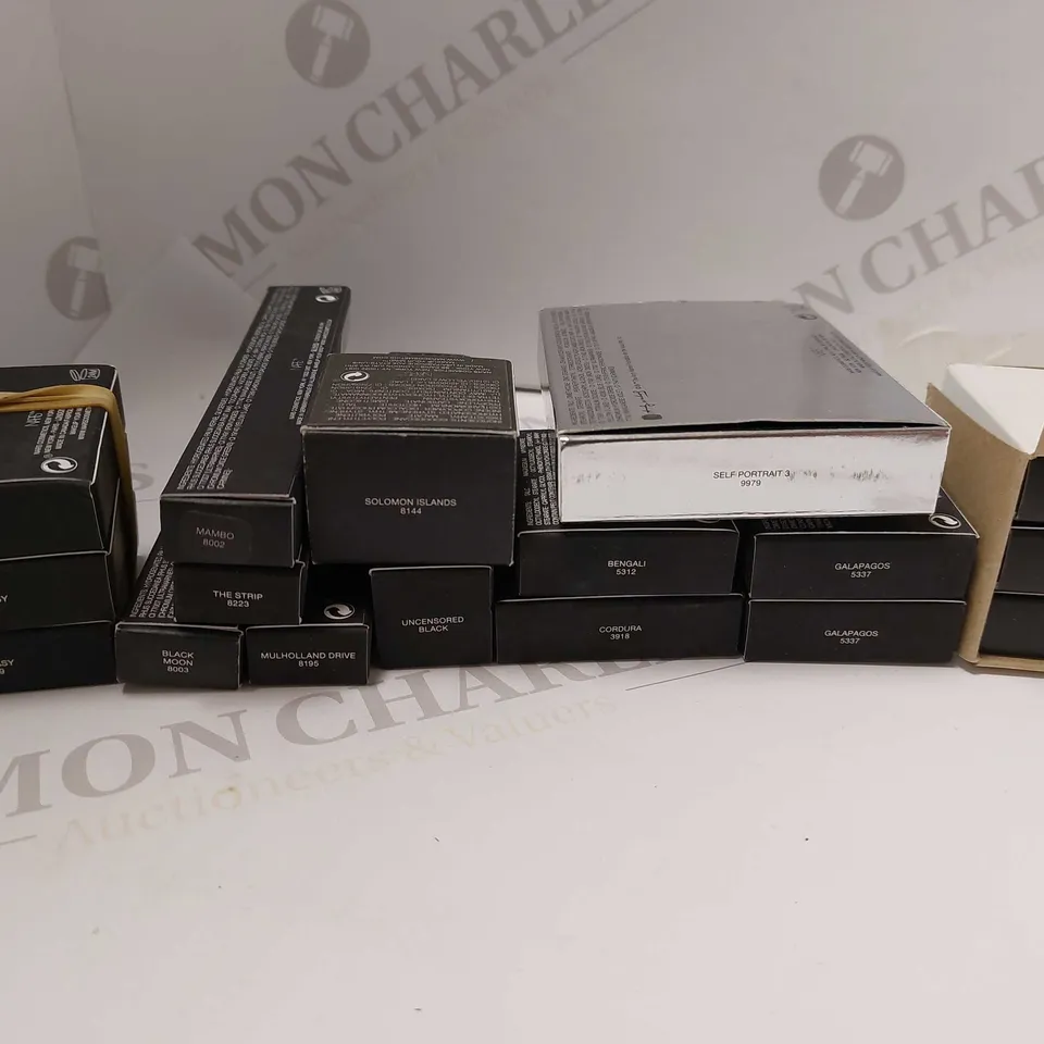 BOX OF APPROX 20 NARS MAKE UP ITEMS TO INCLUDE NARS CLIMAX INSTANT VOLUME MASCARA (7G), NARS HIGH PIGMENT LONGWEAR EYELINER (1.1G) AND NARS HARDWIRED EYESHADOW (1.1G)