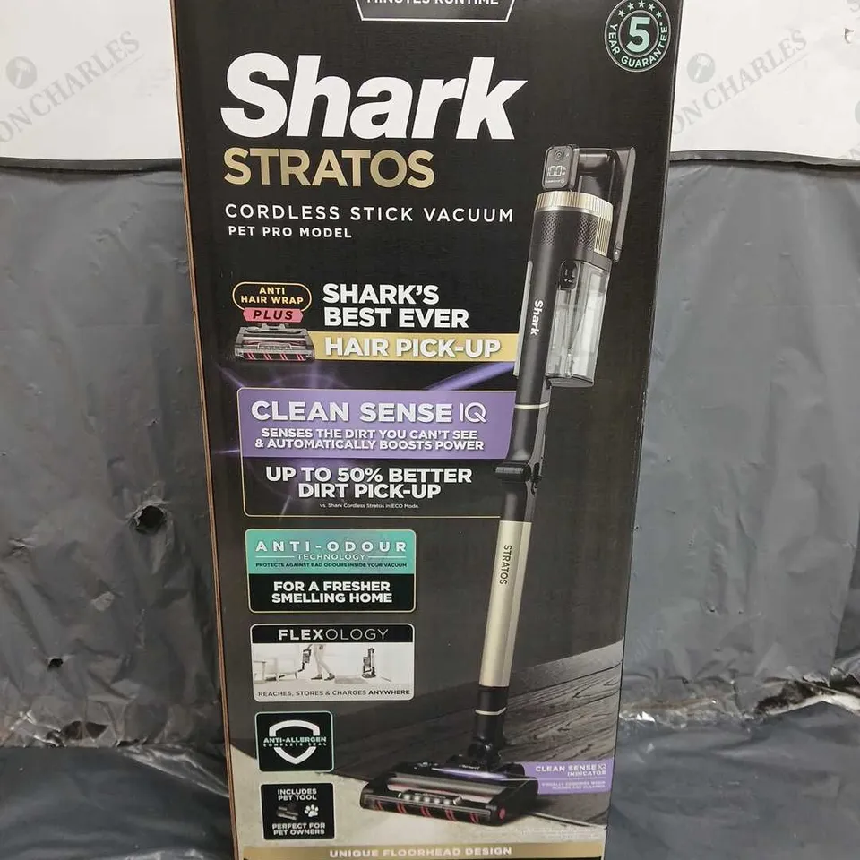 SHARK STRATOS CORDLESS STICK VACUUM CLEANER WITH ANTI HAIR-WRAP POWERFINS TECHNOLOGY AND FLEXOLOGY