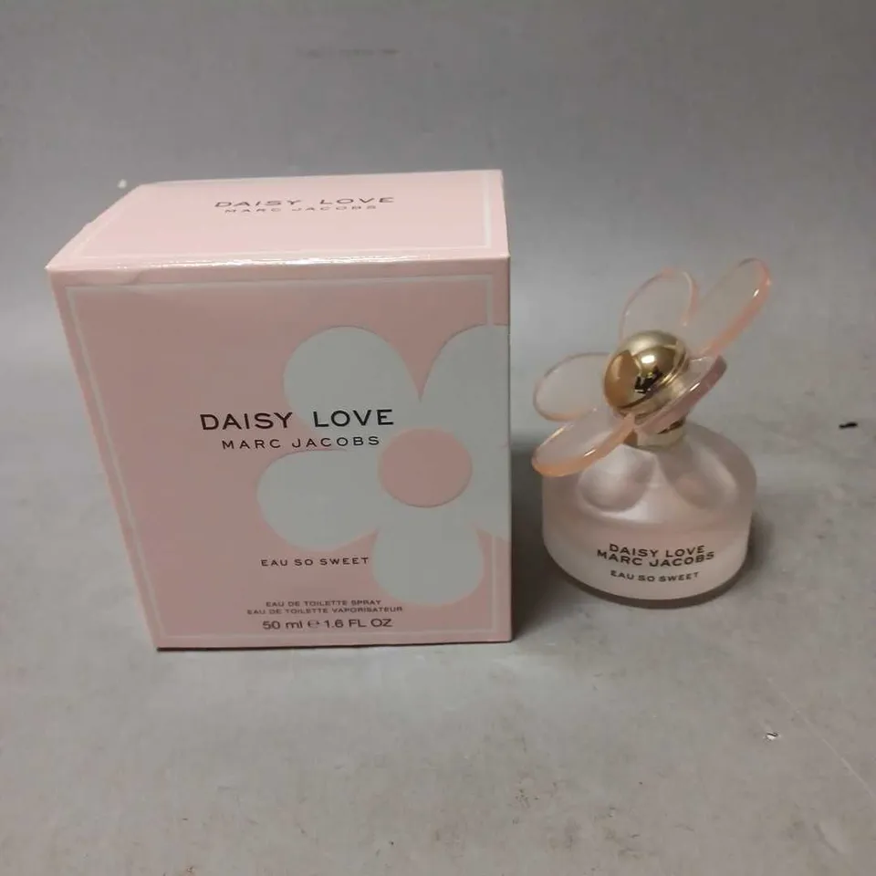 BOXED MARC JACOBS DAISY LOVE EAU DE TOILETTE 50ML