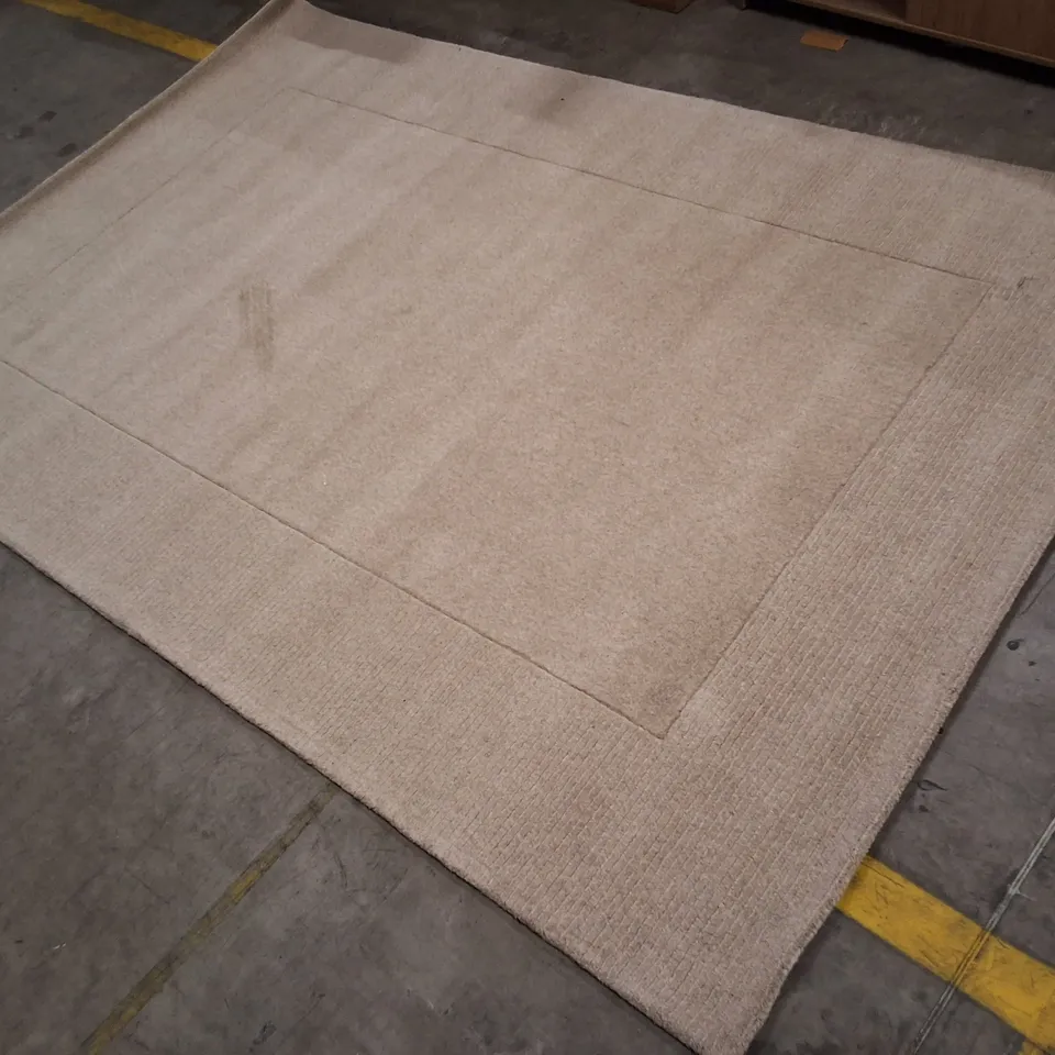 BEIGE BORDER RUG, LARGE FLOOR CARPET APPROXIMATELY 200×300CM