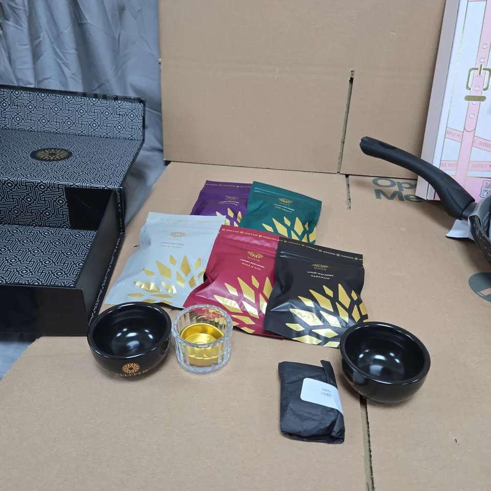 NUHR BOXED OUD SET WITH ASSORTED SACHETS AND OUD BOWLS