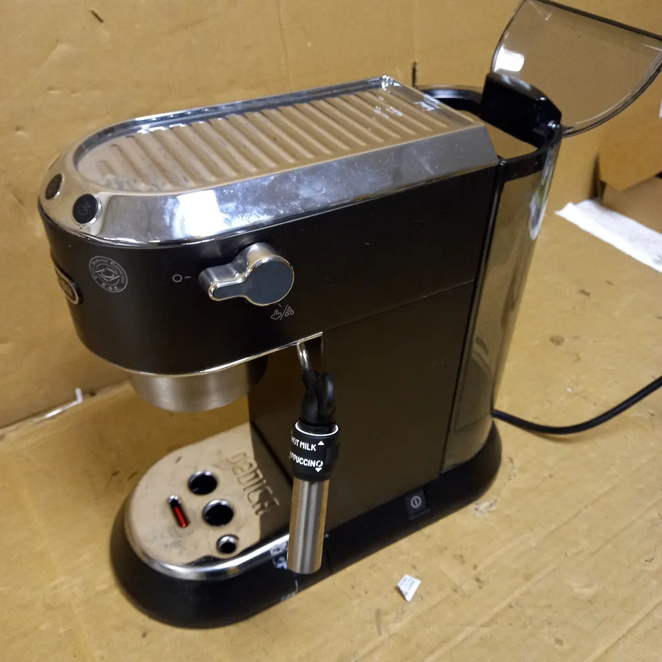 DELONGHI MANUAL STYLE PUMP ESPRESSO COFFEE MACHINE  EC685