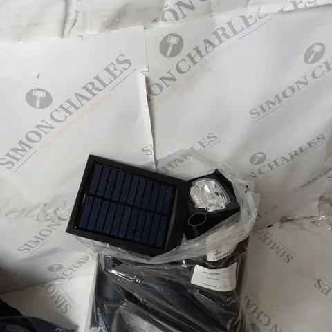 BELL & HOWELL SET OF 4 BIONIC COLOR BURST SOLAR POWERED LIGHTS